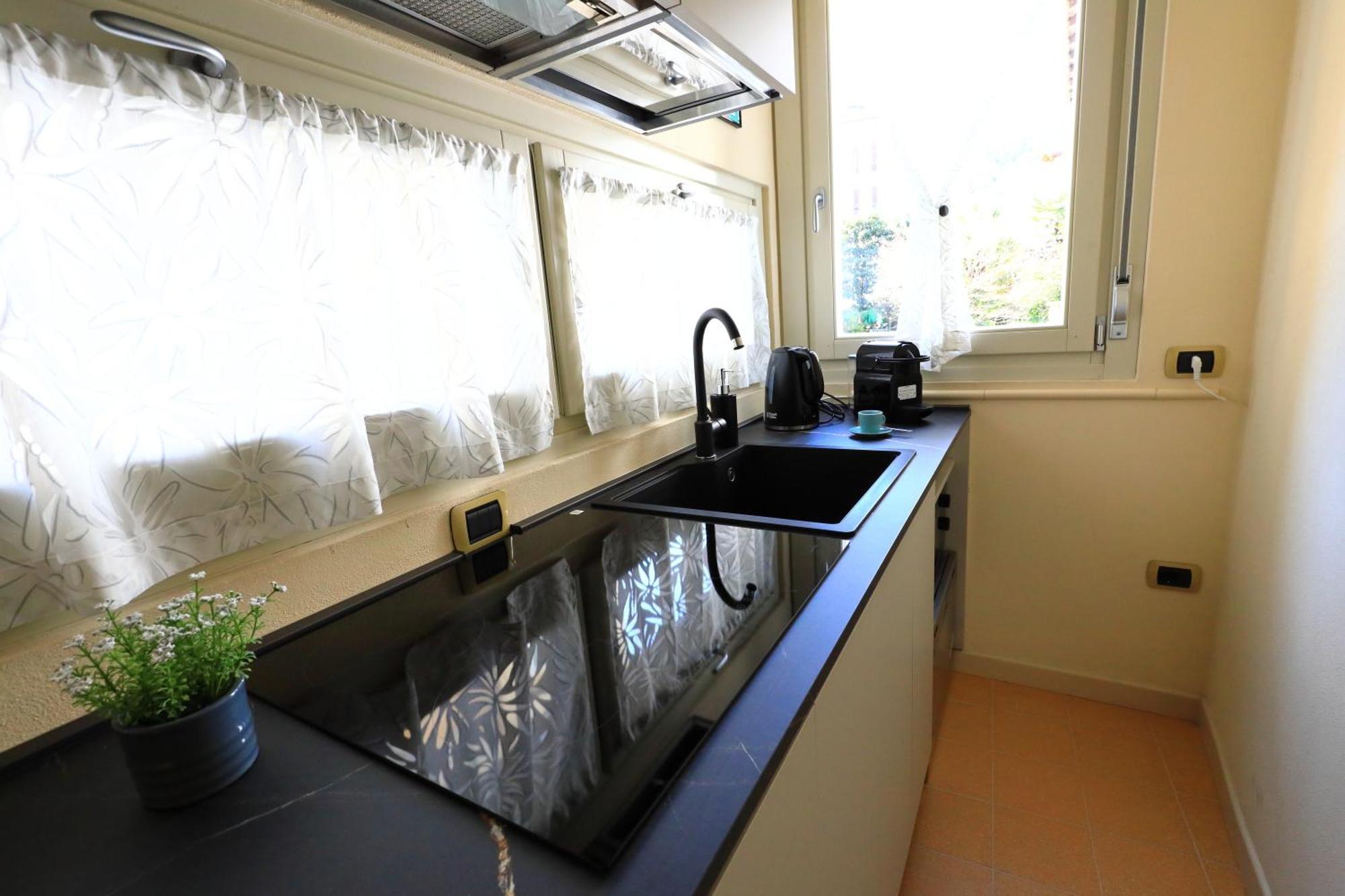 Da Meggy Apartment Stresa Bagian luar foto